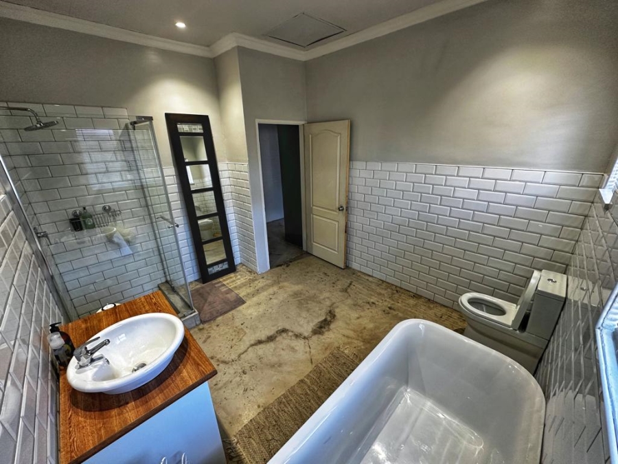 4 Bedroom Property for Sale in Wilgenhof Free State